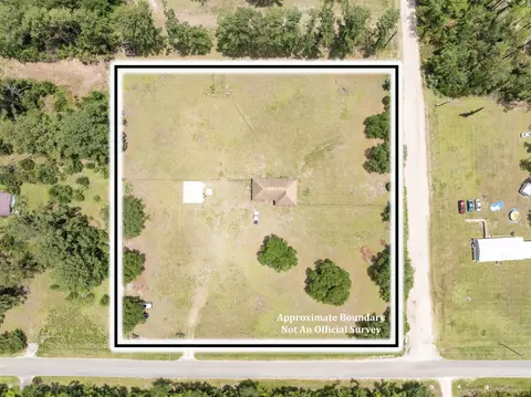View/Area - 405 SE Apache Ave, Lee, FL 32059 photo 2 of 10