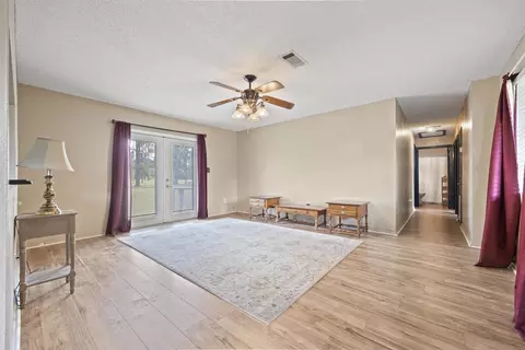 405 SE Apache Ave, Lee, FL 32059 photo 4