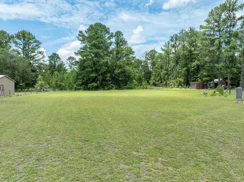 405 SE Apache Ave, Lee, FL 32059 photo 16