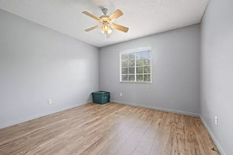 Bedroom - 405 SE Apache Ave, Lee, FL 32059 photo 2 of 2