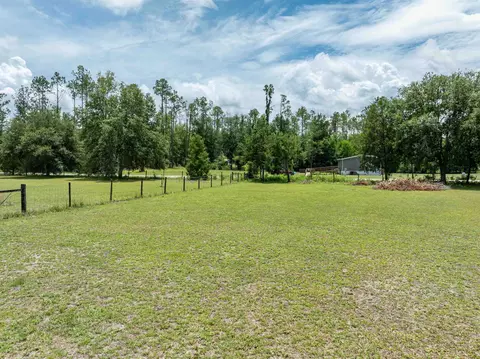 405 SE Apache Ave, Lee, FL 32059 photo 19