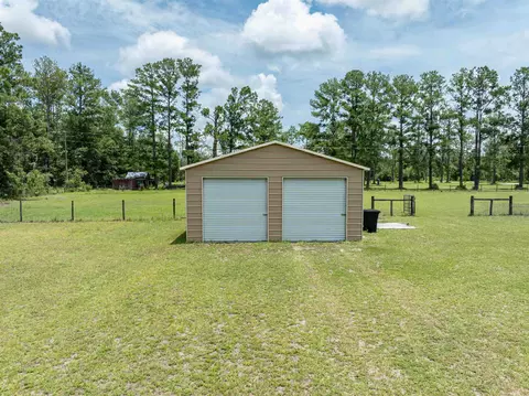 Other - 405 SE Apache Ave, Lee, FL 32059 photo 1 of 7