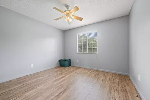 405 SE Apache Ave, Lee, FL 32059 photo 11