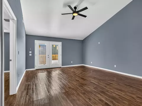 Living - 920 Arlington Cir, Quincy, FL 32351 photo 2 of 6