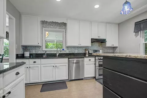 Kitchen - 1201 Devils Dip, Tallahassee, FL 32308 photo 3 of 6