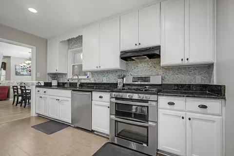 Kitchen - 1201 Devils Dip, Tallahassee, FL 32308 photo 5 of 6