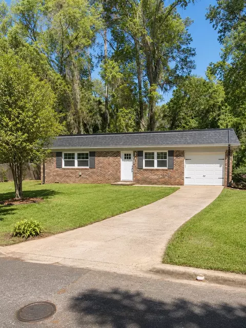 2804 Nepal Dr, Tallahassee, FL 32303