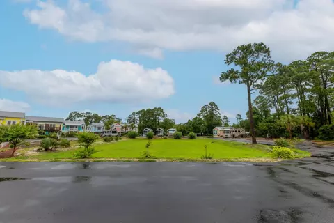 130 Haven Ct, Carrabelle, FL 32322 photo 6