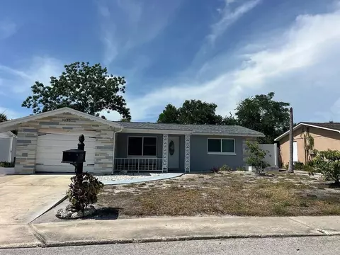 3335 Atlantis Dr, Holiday, FL 34691