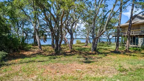 175 Harbor Cir, Alligator Point, FL 32346 photo 9