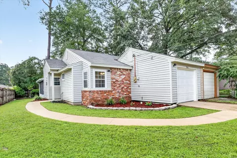 3215 Albert Dr, Tallahassee, FL 32309