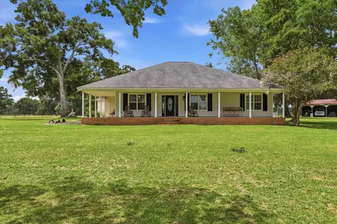 109 Walker Farm Rd, Crawfordville, FL 32327