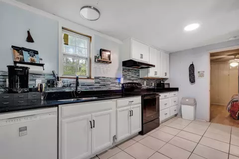 8207 Meridale Dr, Tallahassee, FL 32305