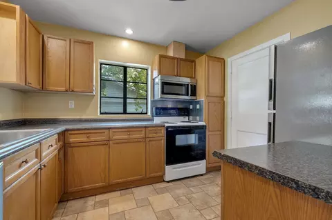 3822 Roswell Dr, Tallahassee, FL 32310