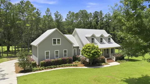 9737 Faraway Farm Rd, Tallahassee, FL 32317