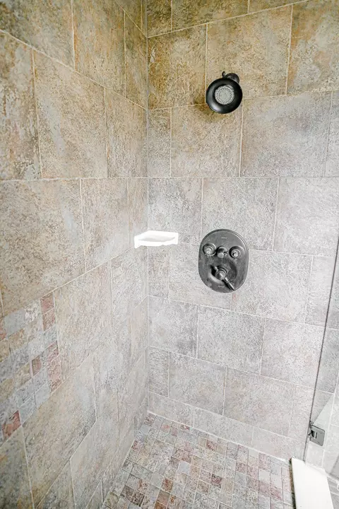 Bath - 1640 Ezell Beach Rd, Perry, FL 32348 photo 2 of 3