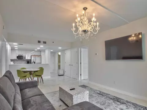 300 S Duval St #2006, Tallahassee, FL 32301