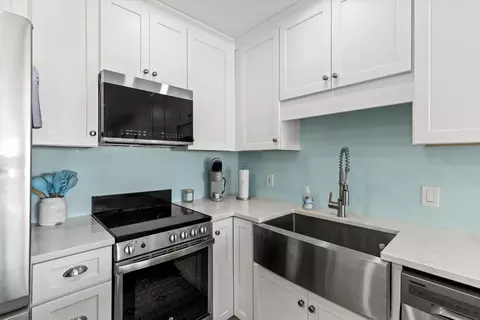 Kitchen - 903 NW Avenue A, Carrabelle, FL 32322 photo 4 of 4