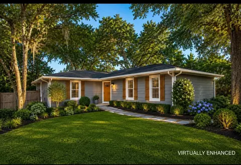 2002 Trescott Dr, Tallahassee, FL 32308