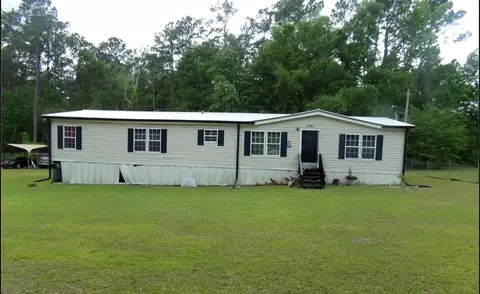 99 Reeves Dr, Midway, FL 32343