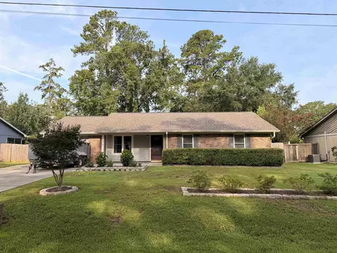 3272 Garcia Dr, Tallahassee, FL 32309