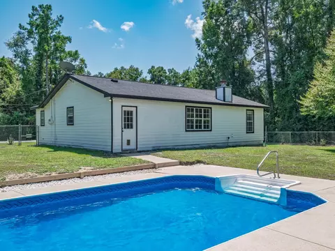 185 Ann Cir, Crawfordville, FL 32327