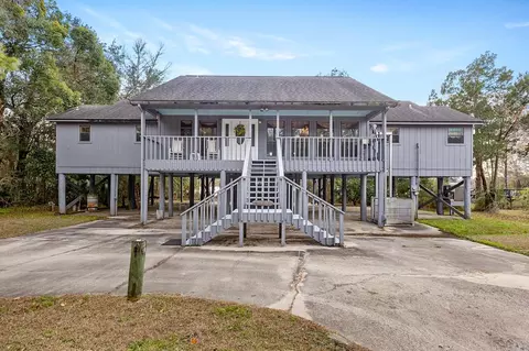 29 Gibson Rd, Sopchoppy, FL 32358