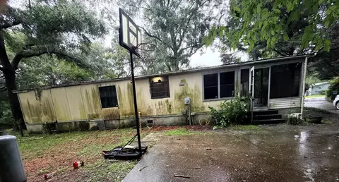 10 Lake Ellen Shores Dr, Crawfordville, FL 32327
