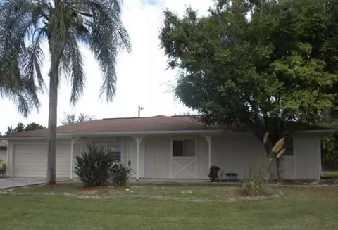 611 SE Santa Barbara Pl, Cape Coral, FL 33990