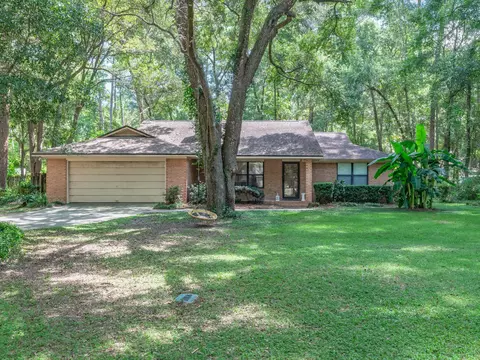 1792 Folkstone Rd, Tallahassee, FL 32312