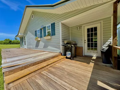 Exterior - 839 NE Post Rd, Madison, FL 32340 photo 10 of 14