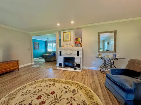 Living - 839 NE Post Rd, Madison, FL 32340 photo 3 of 4