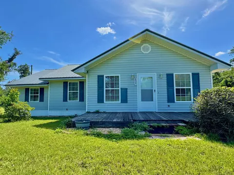 Exterior - 839 NE Post Rd, Madison, FL 32340 photo 11 of 14
