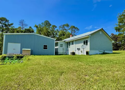 Exterior - 839 NE Post Rd, Madison, FL 32340 photo 8 of 14