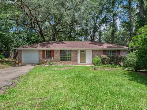 2413 Tree Top Ct, Tallahassee, FL 32303