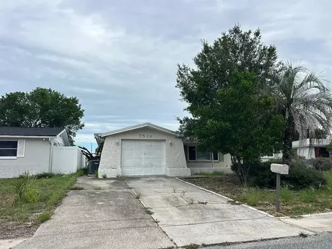 7519 Kensico Dr, Port Richey, FL 34668