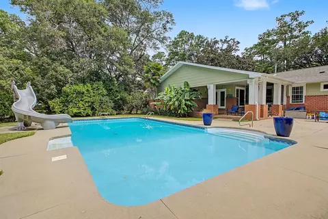 2207 Woodbine Dr, Tallahassee, FL 32309