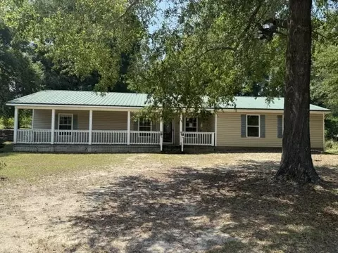 7891 Suellen St, Sneads, FL 32460