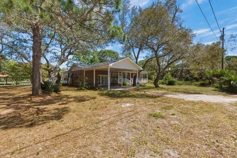 Exterior - 40 Pompano Dr, Panacea, FL 32346 photo 6 of 13