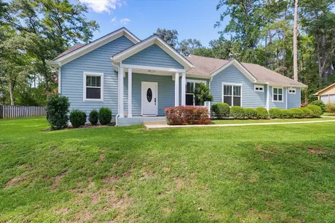 1816 Folkstone Rd, Tallahassee, FL 32312