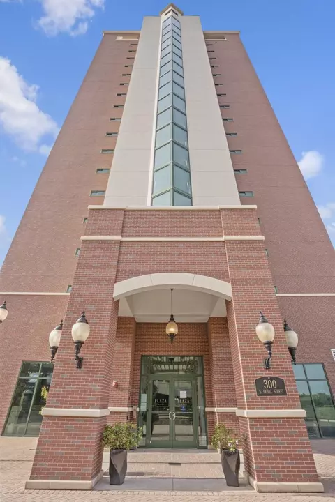 300 S Duval St #1404, Tallahassee, FL 32301