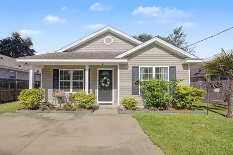 143 Tafflinger Rd, Crawfordville, FL 32327