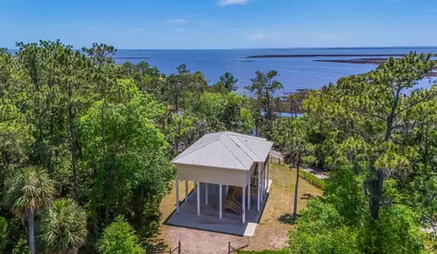 142 Stuart Cove Rd, Crawfordville, FL 32327