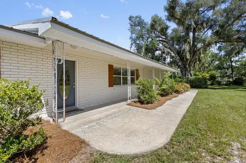 Exterior - 7885 Beach Rd, Perry, FL 32348 photo 4 of 17