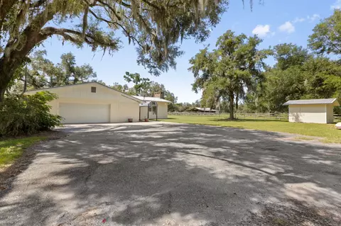 Exterior - 7885 Beach Rd, Perry, FL 32348 photo 6 of 17