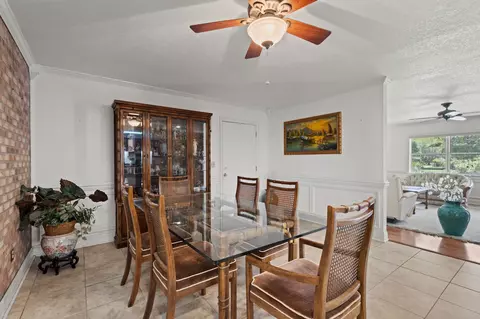 Dining - 7885 Beach Rd, Perry, FL 32348 photo 4 of 4