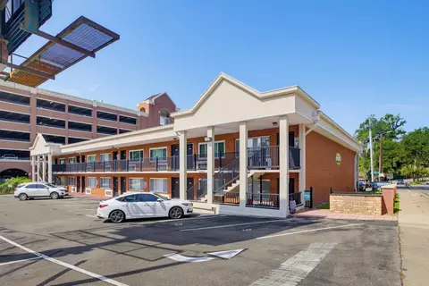 405 Dunwoody St #23, Tallahassee, FL 32304