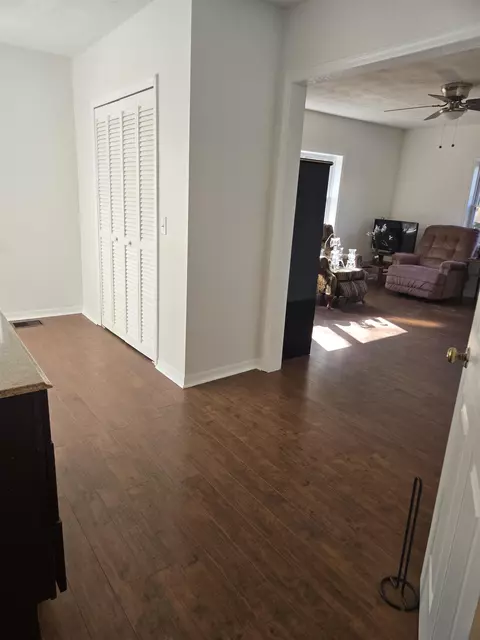 Entry Way - 1946 N Us 221, Perry, FL 32347 photo 4 of 6