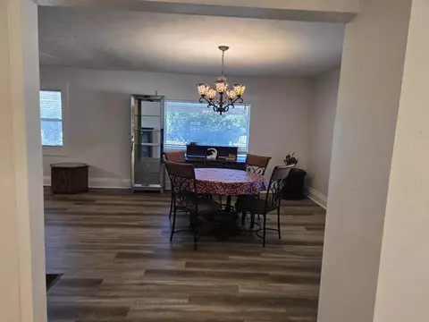 Dining - 1946 N Us 221, Perry, FL 32347 photo 3 of 3