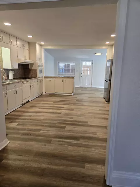 Kitchen - 1946 N Us 221, Perry, FL 32347 photo 1 of 6
